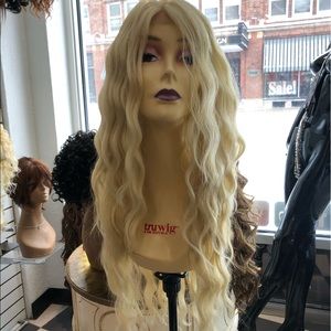 Long blonde wig sale Miami Florida 613 wig…